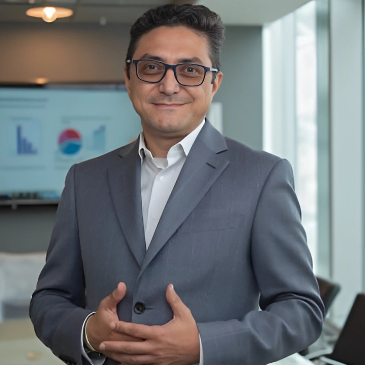 Portrait of A. Safavi, Founder & Financial Advisor at Safavi Financial